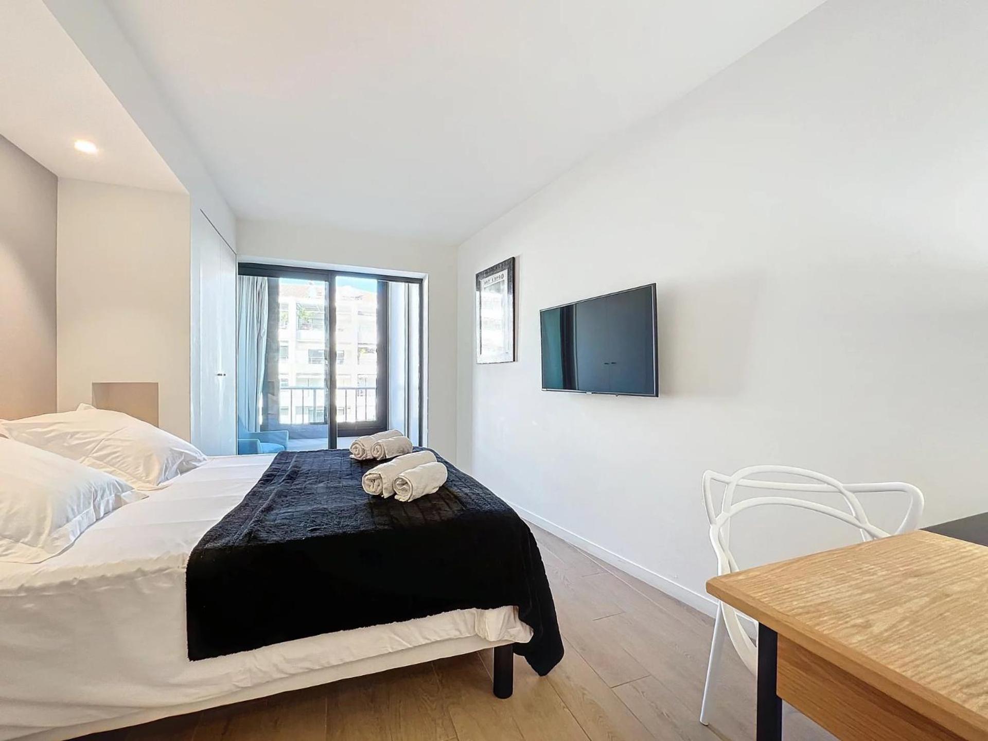 3P Between Croisette Beaches And Antibes Street كان المظهر الخارجي الصورة