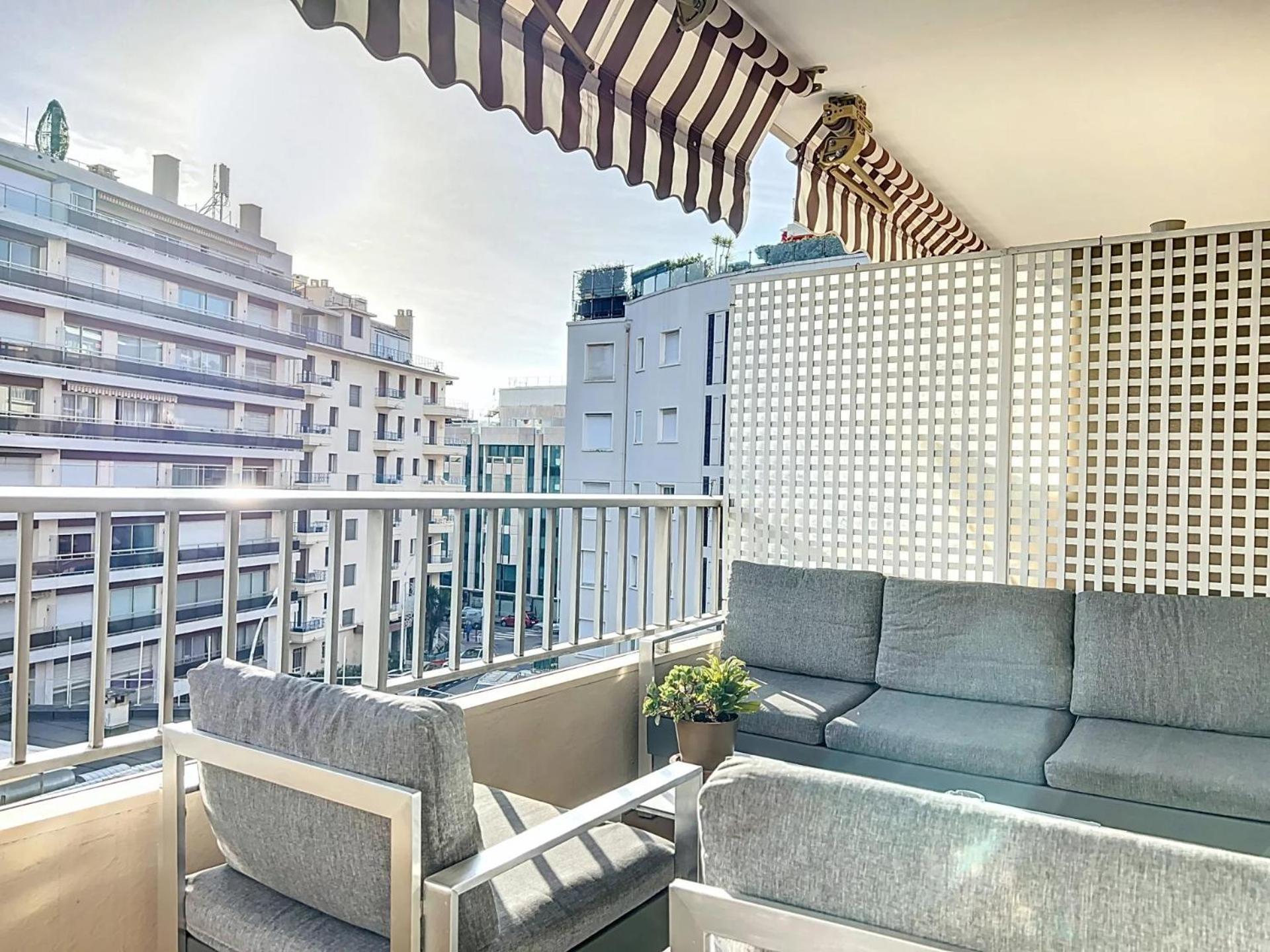3P Between Croisette Beaches And Antibes Street كان المظهر الخارجي الصورة